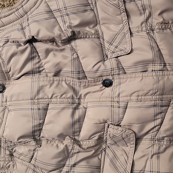 Mossimo Puffer Vest - Picture 2 of 7